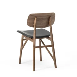 Sedia in legno di noce marrone Sila con sedile in pelle