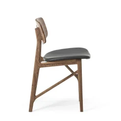 Sedia in legno di noce marrone Sila con sedile in pelle