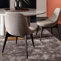 4000 Sedia in pelle grigio reale di Gianluigi Landoni