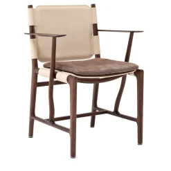 Sedia Levante beige con braccioli di Massimo Castagna