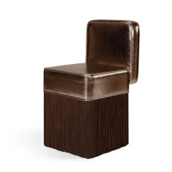 Sedia Lilly in pelle marrone con finitura metallizzata brillante