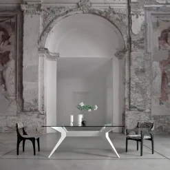 Sedia Lola in bianco e nero ispirata agli anni '50