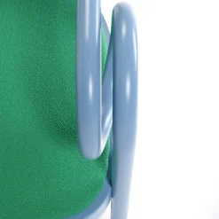 Sedia Loop verde e azzurra di India Mahdavi