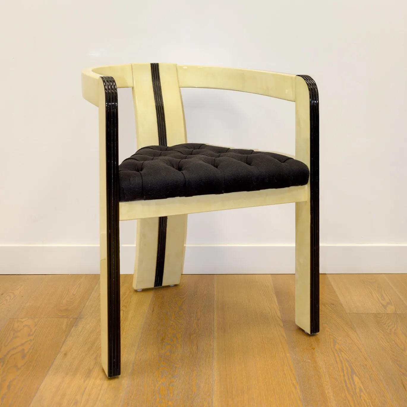 Sedia occasionale Tria