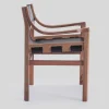 Sedia Old Livoni in pelle nera vintage con struttura in legno di noce di Studio Livoni