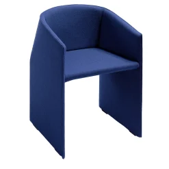 Sedia Plau Blue Tall on feet di Gabriele e Oscar Buratti