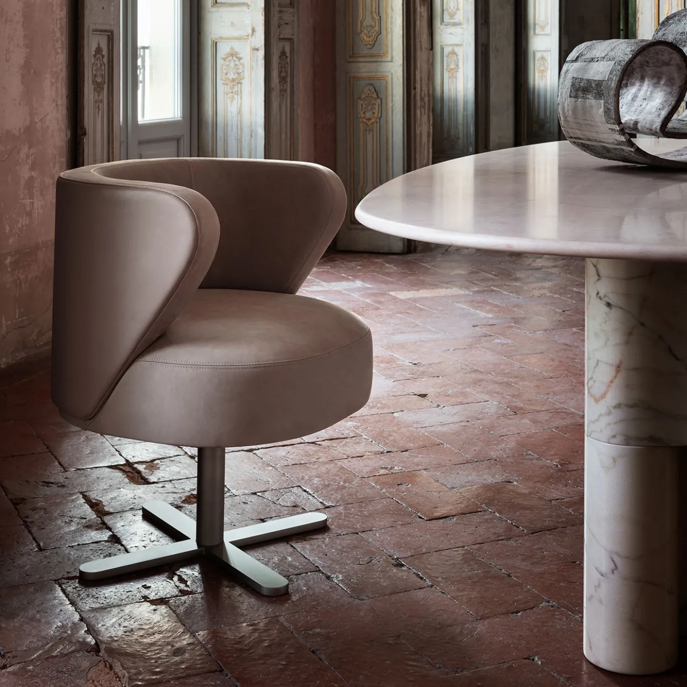 Sedia Spritz In Pelle Beige Di Lorenza Bozzoli