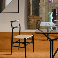 Sedia Superleggera in Frassino Nero e Seduta in Canna d'India di Gio Ponti