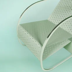 Seduta e tavolino Flip Mint di Salomé Hazan
