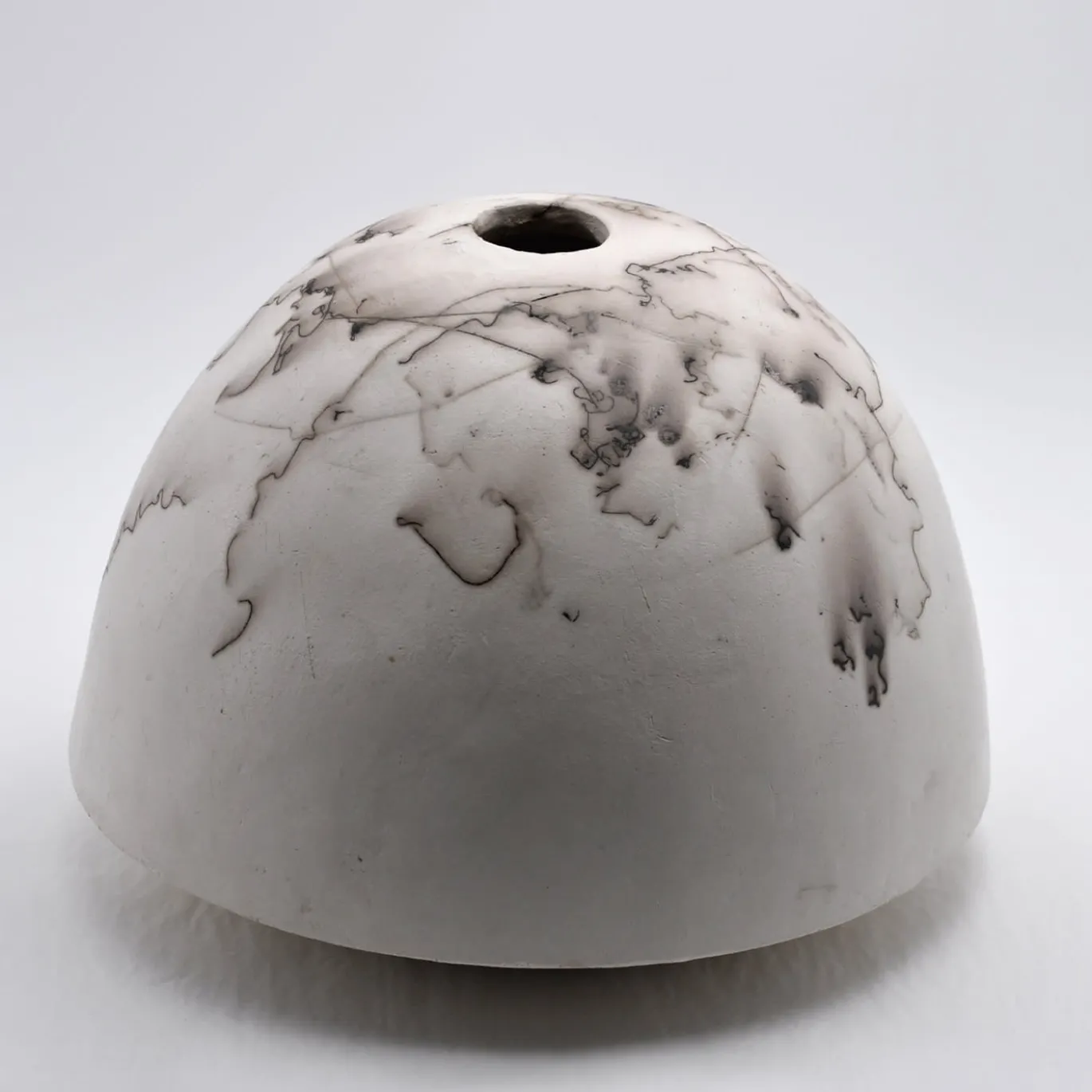 Segni Nella Notte 1 Vaso/Scultura di Nino Basso