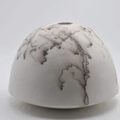 Segni Nella Notte 1 Vaso/Scultura di Nino Basso