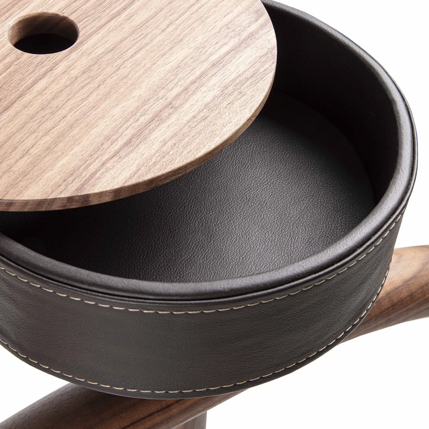 Servomuto Patrick in legno di noce con base in marmo nero