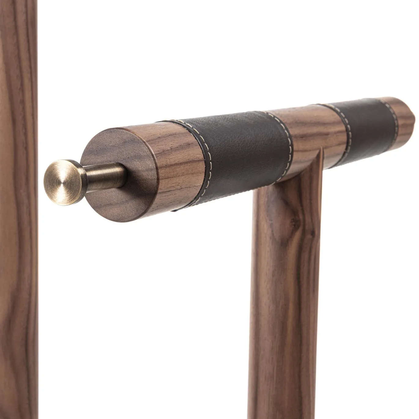 Servomuto Patrick in legno di noce con base in marmo nero