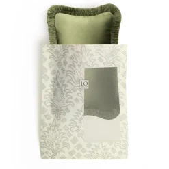 Set di 2 Cuscini Micro The Gift in velluto verde con frange