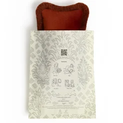 Set di 2 Cuscini Micro The Gift in Velluto Mattone con Frange