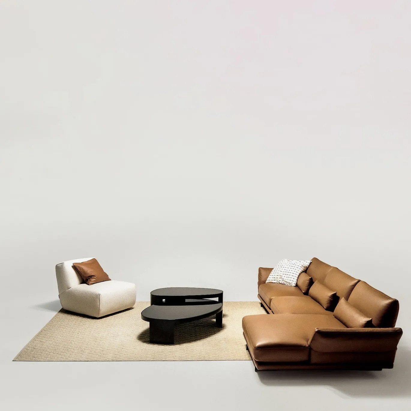 Set di 2 tavolini neri Kyoto di Ludovica + Roberto Palomba