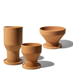 Set di vasi e sottovasi per piante in terracotta Mira