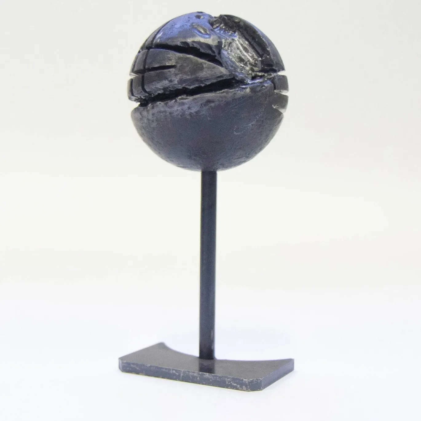 Sfera Incisa N. 14 Scultura di Lorenzo Quadalti
