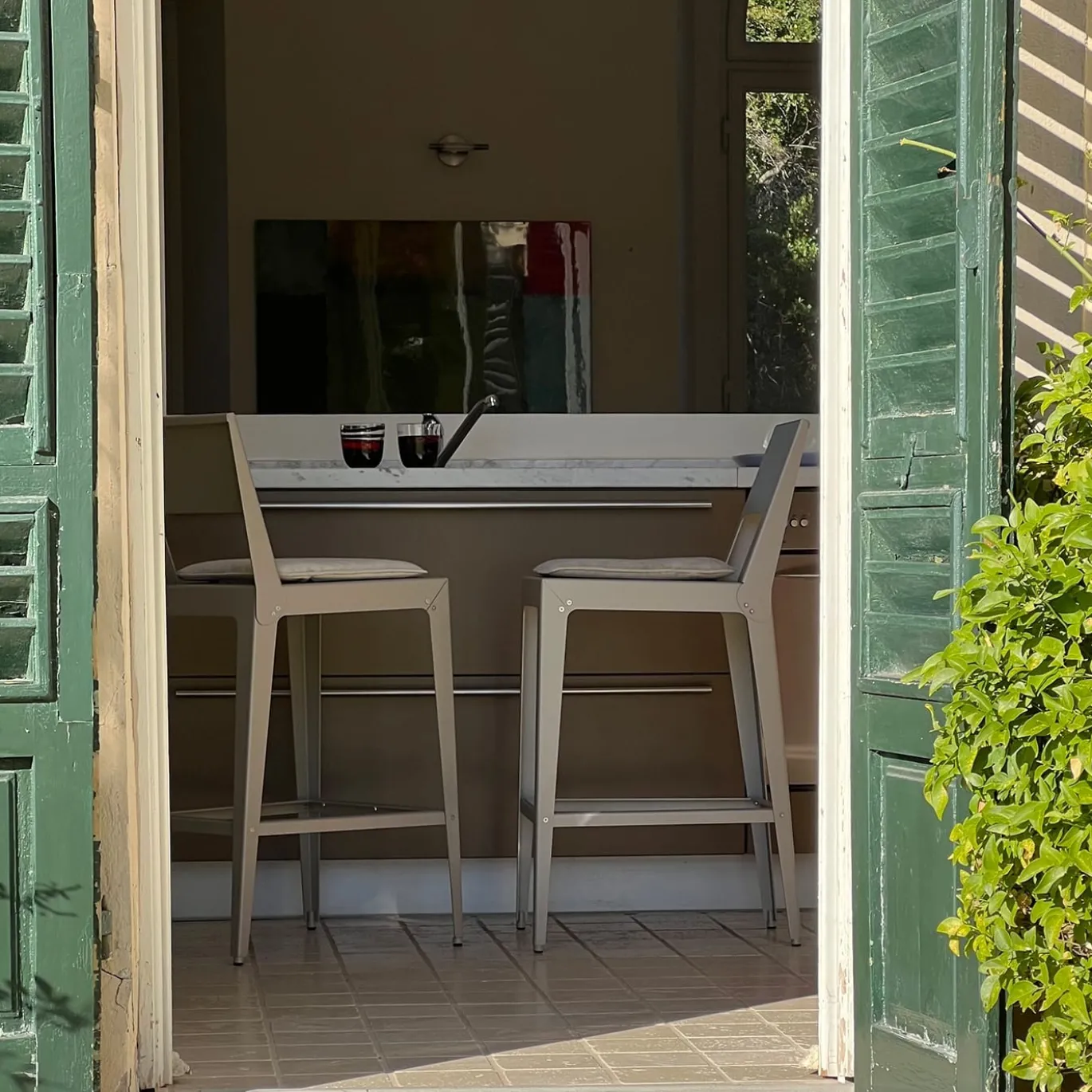 Sgabello Alustool in metallo grigio