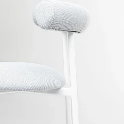 Sgabello basso bianco Pampa SG-65 di Studio Pastina