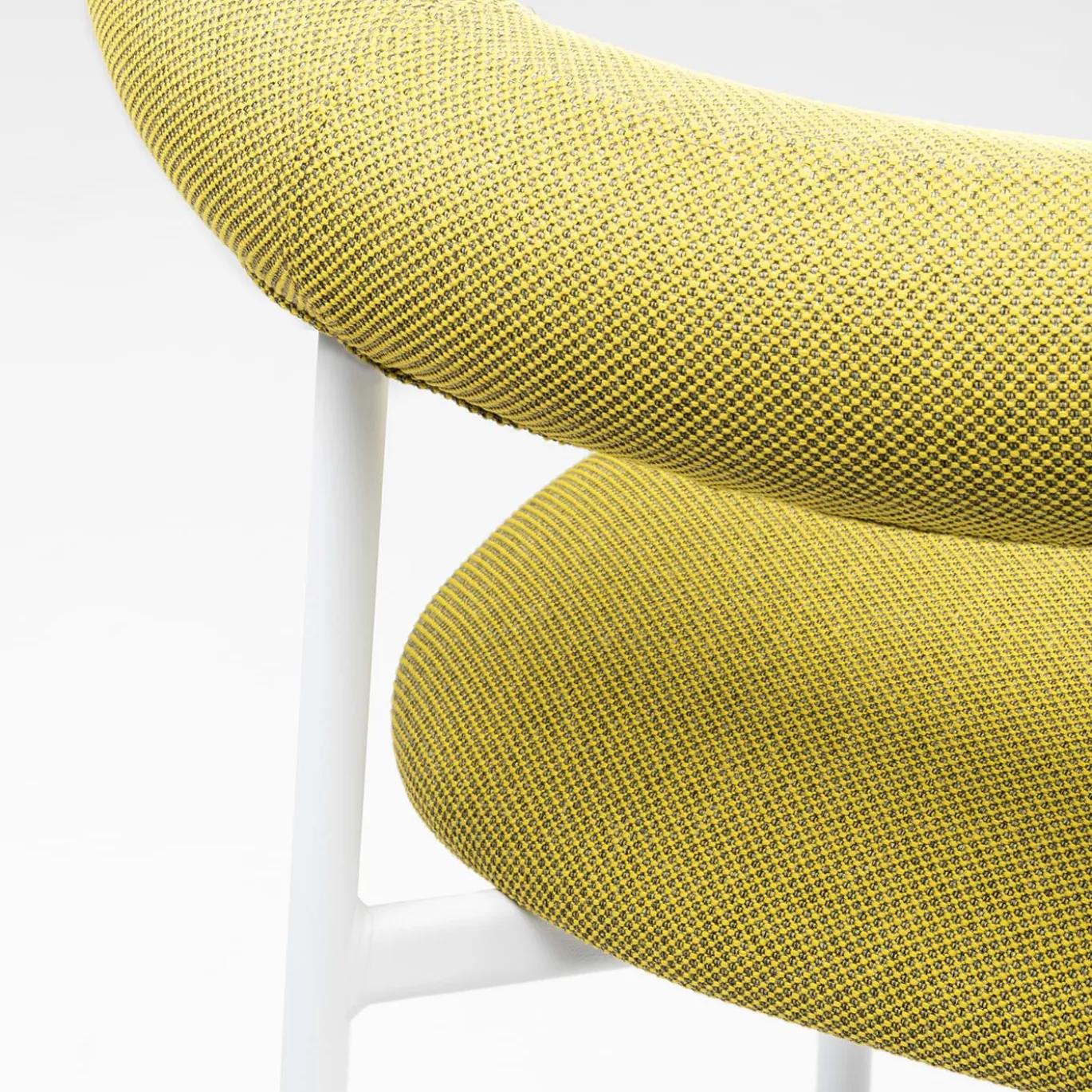Sgabello basso Pampa SG-65 verde lime e bianco di Studio Pastina