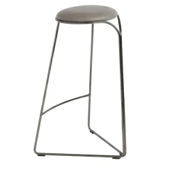 Sgabello da bancone Flow Alto in metallo con finitura Ultrablack e seduta grigia