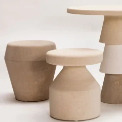 Sgabello Geometrico Bal in pietra Beige