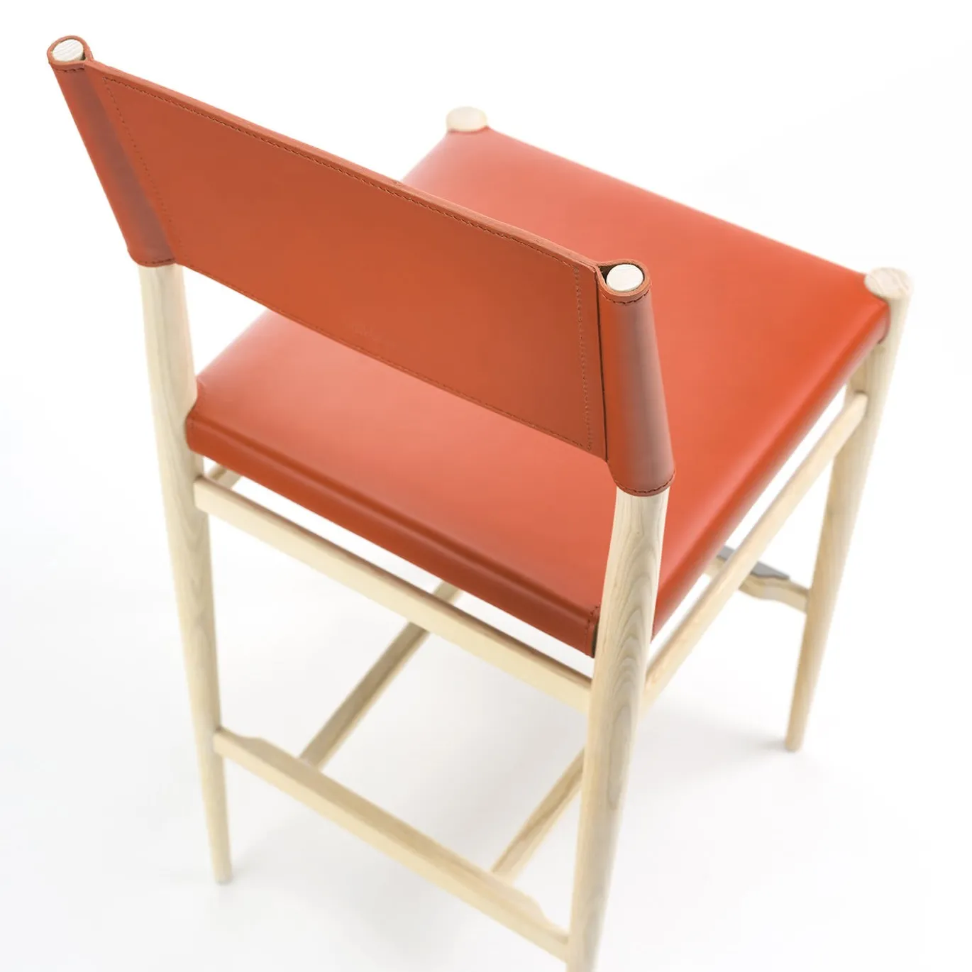 Sgabello Ledermann Light di Tom Kelley