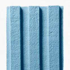 Sgabello Merlate in ceramica azzurro chiaro di Patricia Urquiola