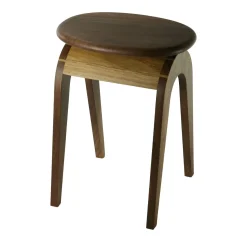 Sgabello Stu:l in legno di noce e rovere