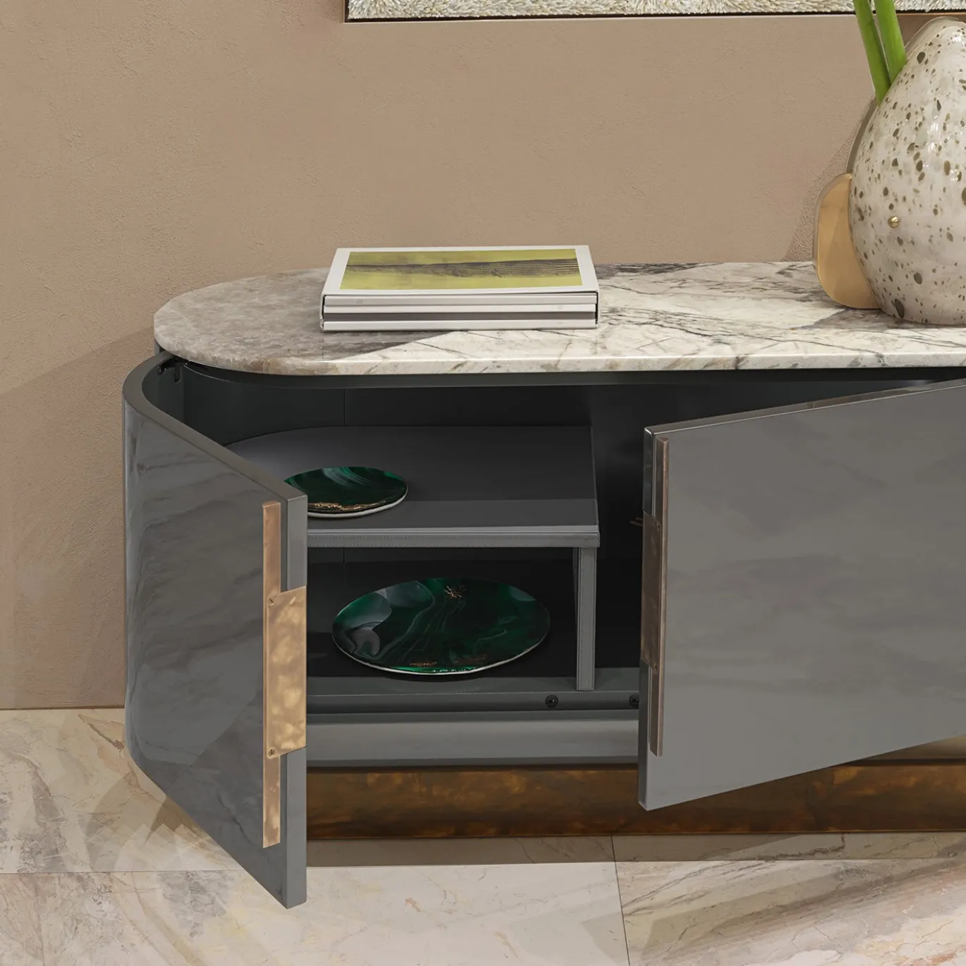 Siona Sideboard in Legno Laccato Grigio e Piano in Marmo