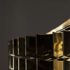 Sospensione Aria Gold Small di Zaha Hadid