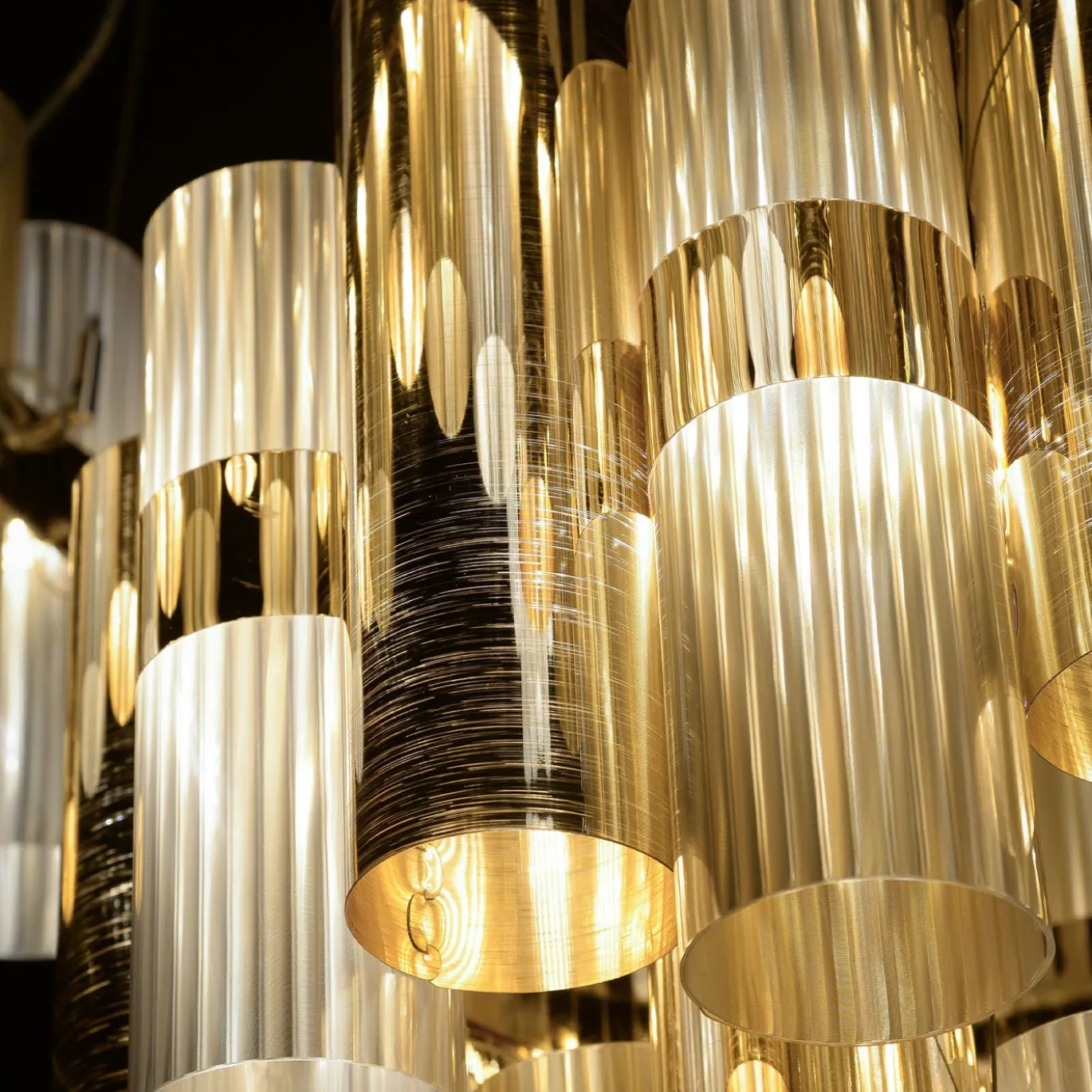 Sospensione La Lollo XL Gold di Lorenza Bozzoli