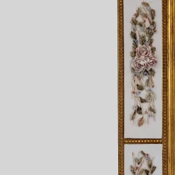 Specchio da Parete Oro con Porcellana Biscuit di Capodimonte e Rose Dipinte