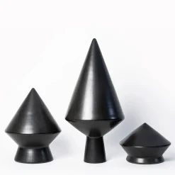 Specchio da tavolo Nero 15 bucchero di Studio Lievito e Maddalena Vantaggi
