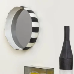 Specchio Ninfea 50 in bianco e nero di Giovanni Botticelli & Paola Paronetto