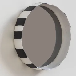 Specchio Ninfea 50 in bianco e nero di Giovanni Botticelli & Paola Paronetto