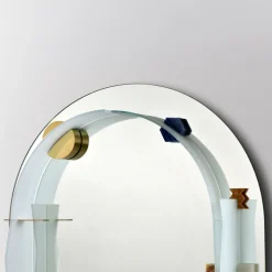 Specchio scultoreo in vetro satinato ovale Essenza