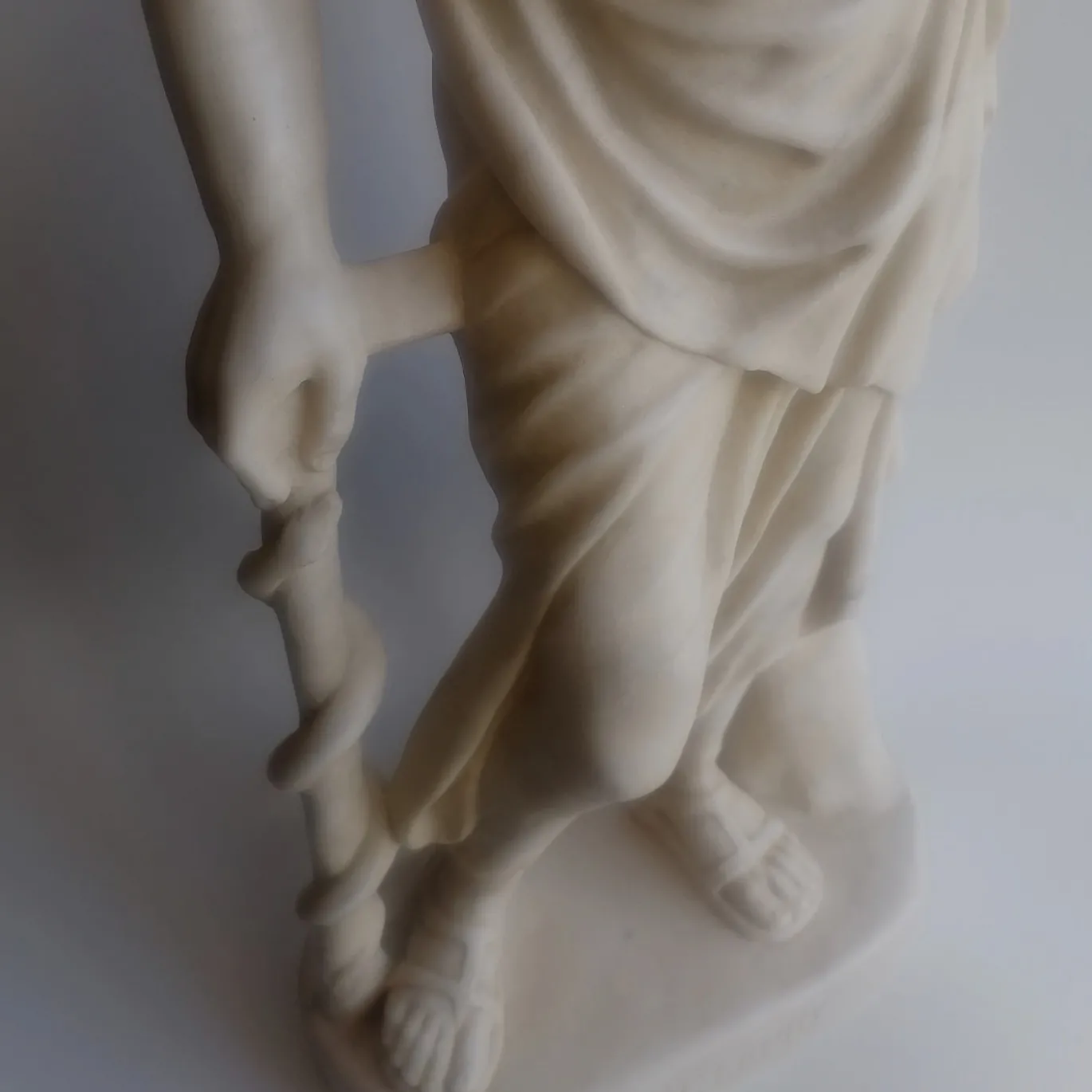 Statua Asclepio-Esculapio in Marmo Bianco Carrara
