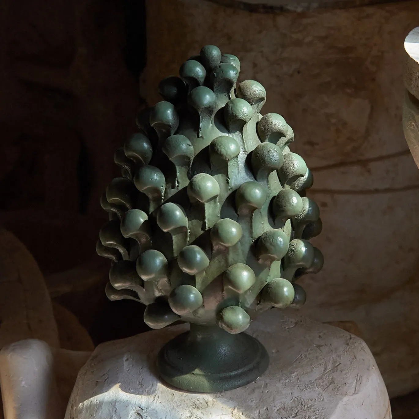 Statuetta Pigna Media in Ceramica Verde
