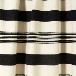 Tacke.d2 Coperta a righe bianche e nere con frange