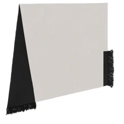 Tappeto asimmetrico colore latte