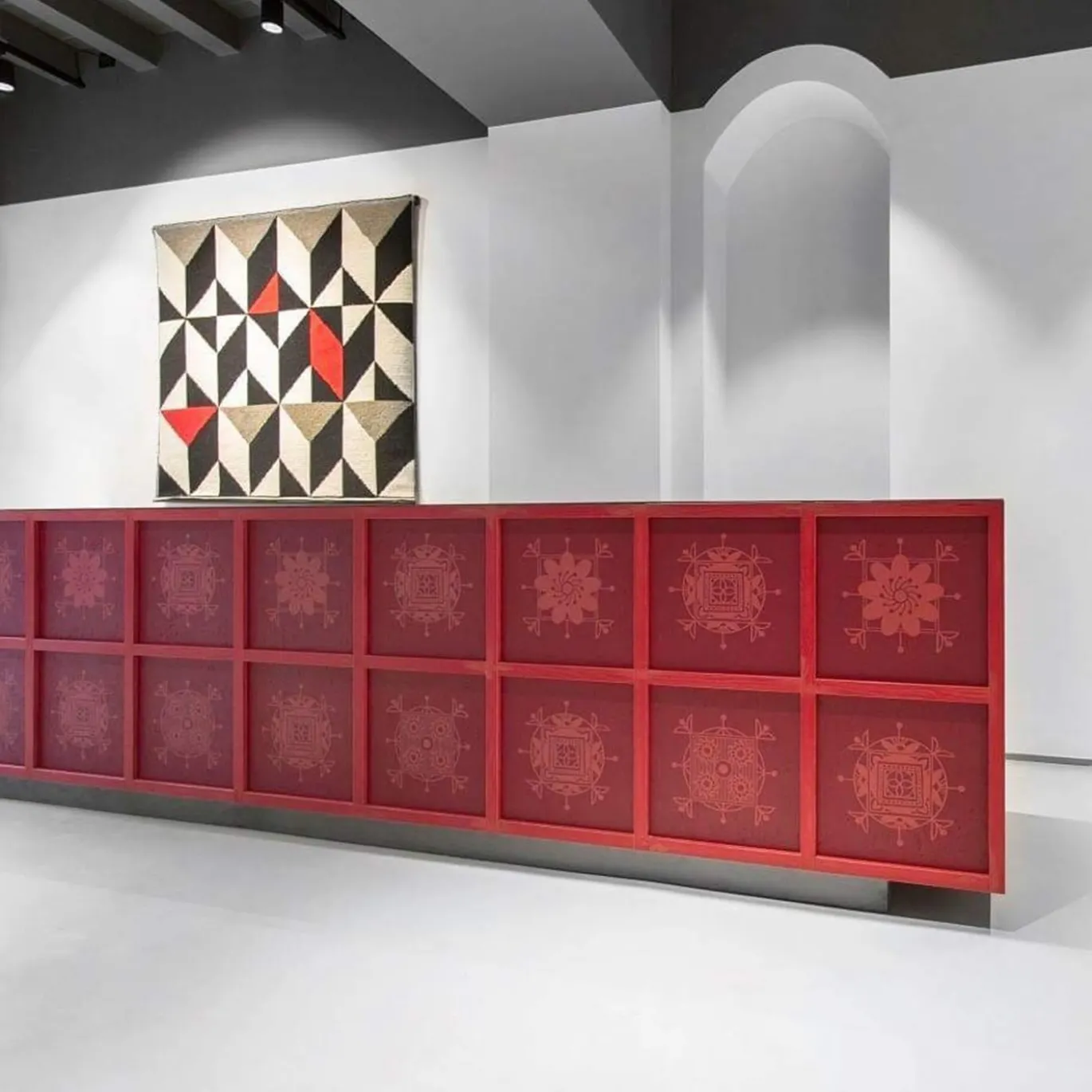 Tappeto Brace Square policromo di Gavino Sanna