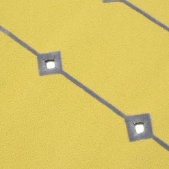 Tappeto Cut Out Giallo in Lana della Nuova Zelanda e Tencel di Marcante-Testa