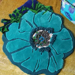 Tappeto Eula Flower Blu di Ken Scott