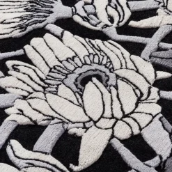 Tappeto Fiori appassiti di Studio Job