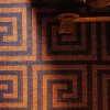 Tappeto Labyrinthe in agave blu oceano e marrone rosso di Léa Zéroil
