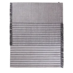 Tappeto RD Grid Berber con frange bianche e nere in lana di Rodolfo Dordoni