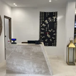 Tappeto rettangolare Mamutzones di Carlo Sanna