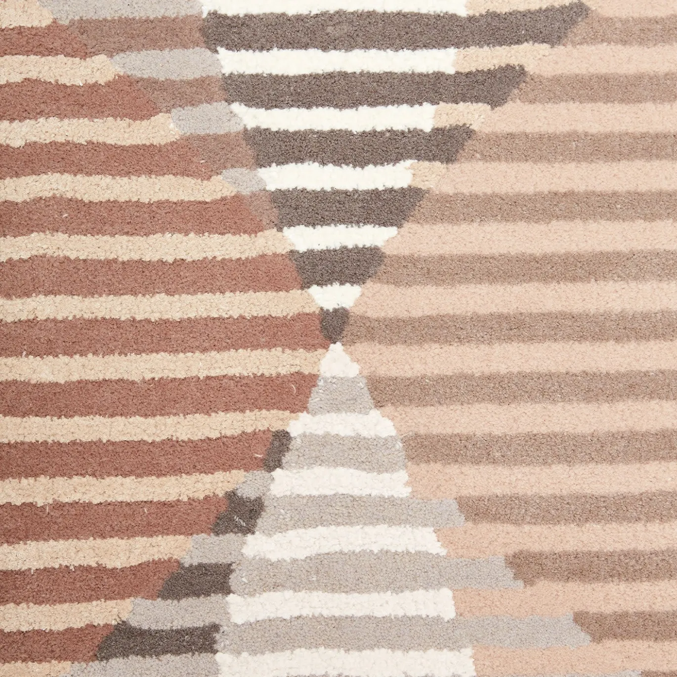 Tappeto Striking Circles Nude di Alicja Palys